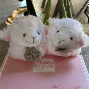 Doudou et Compagnie Paris Lamb Plush Slippers 6-12 months